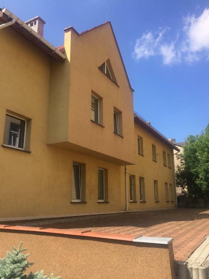 הוסטל צ'סטוצ'ובה Pilgrims Place מראה חיצוני תמונה
